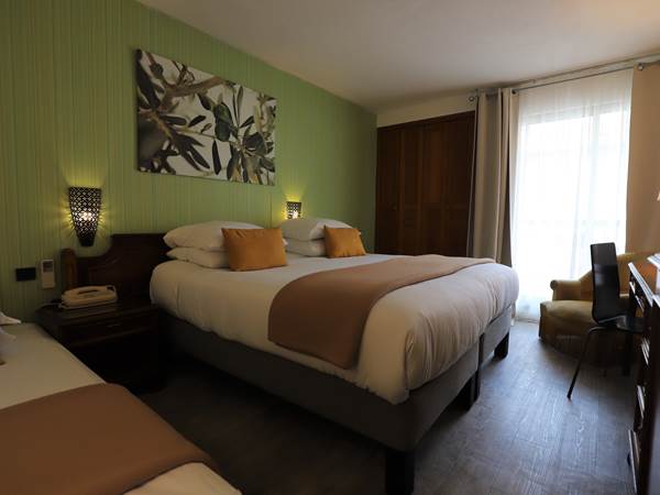 Chambre triple avec petit ou grand balcon
