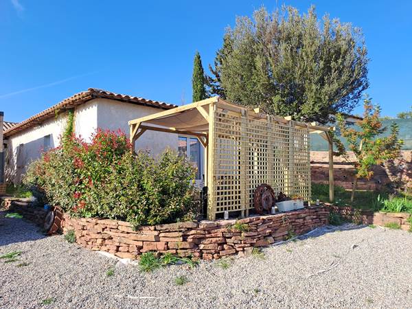 Le rossignol des murailles-Accès gite/ Terrasse