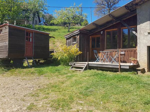 Le gîte et la roulotte