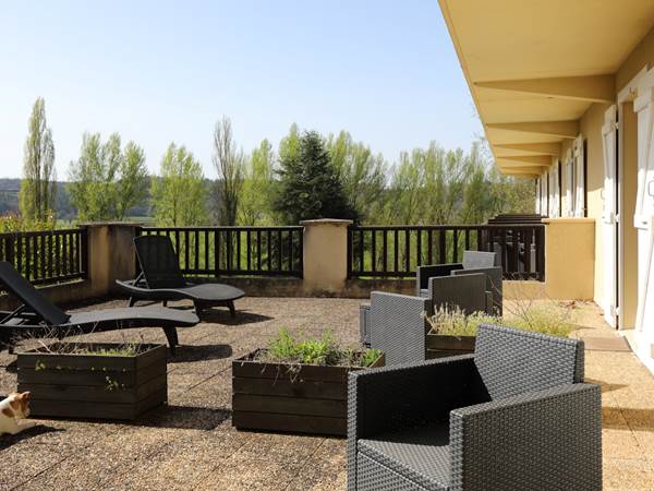 Terrasse Gîte Junior Suite Annexe au RdC 29 -30 exposée sud - de 2 à 6 personnes