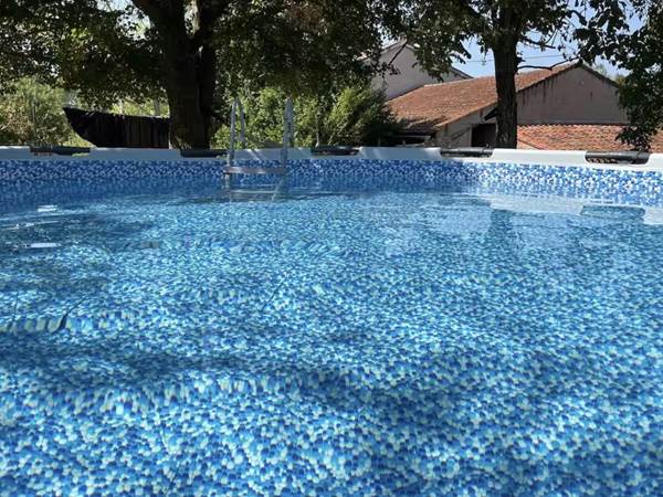 piscine-vue-eau-location-lauragaise