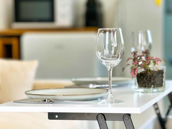 studio-le-lodge-detail-repas-en-amoureux.jpg