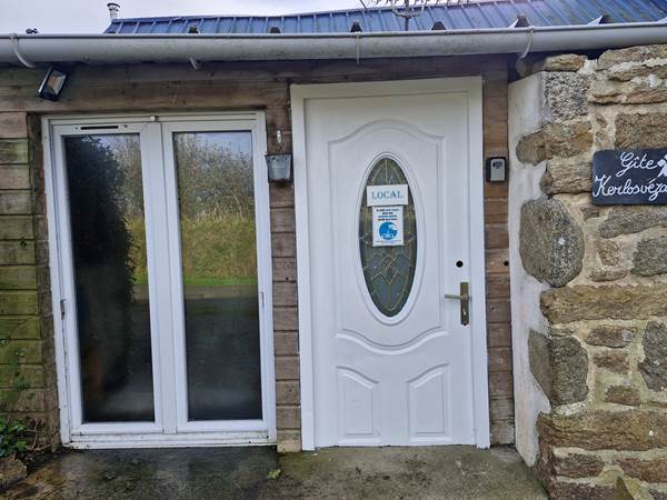 Local sécurisé pour vélos et depose-bagages