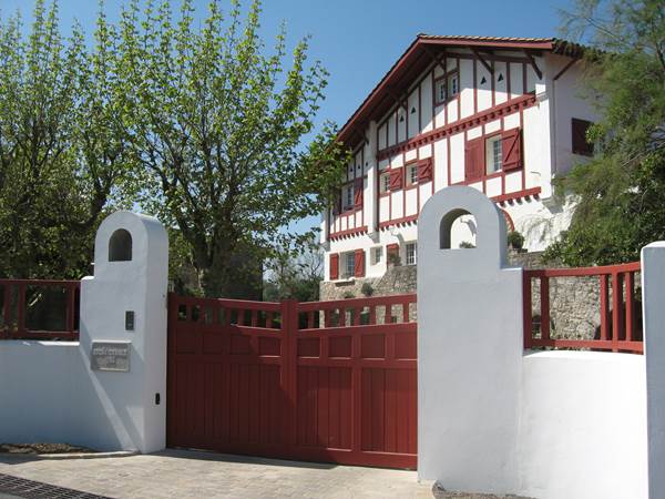 Villa Etche Carola.     entrée