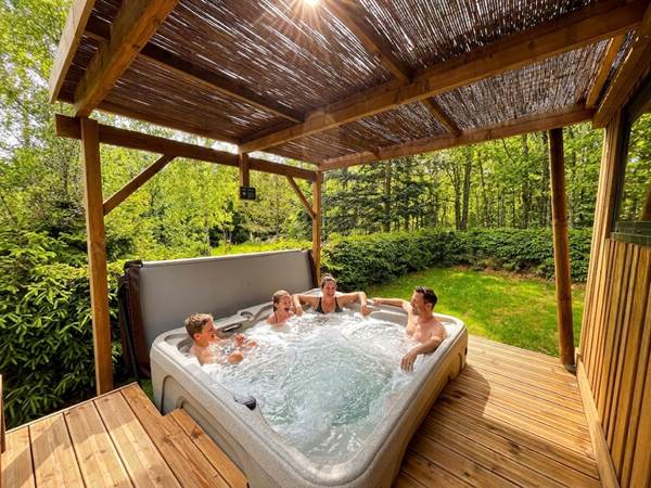 Spa privatif chauffé à 38°C sans vis à vis