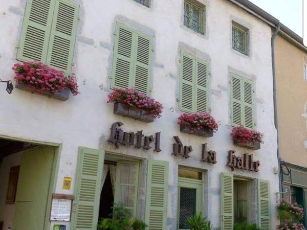 façade de l'hôtel de la halle