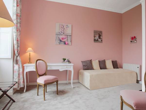 Chambres d'hôtes de charme Rose 5 vue lit d'appoint et bureau
