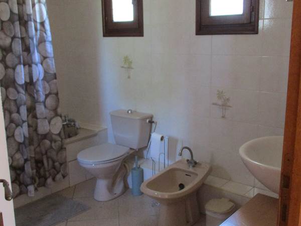 Gite des Oliviers Valros - Tilleul - salle de bains baignoire