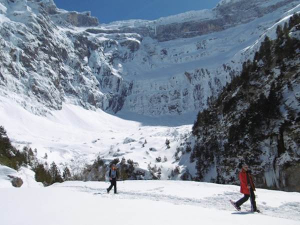 329-800x600-randonneurs-devant-cirque