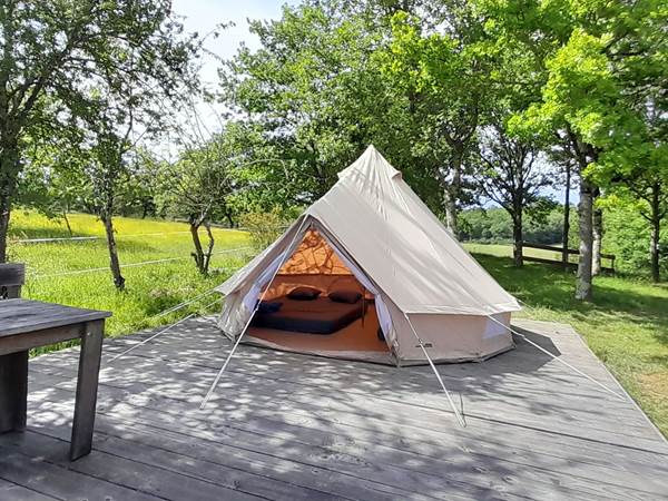 Domaine_de_Calabel©_Pouylebon_vacances_piscine_gers_tipi_insolite-presta