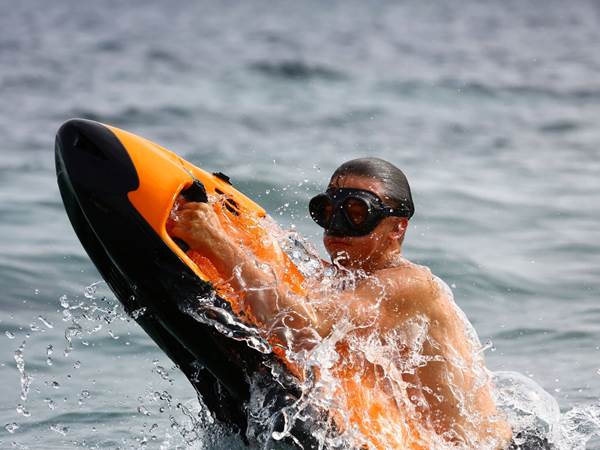 ECO GLISS SEABOB SUR LA MEDITERRANNEE