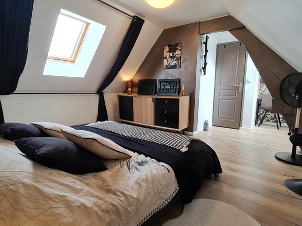 Hébergement  avec 4 grandes chambres à Lille - Chambre Néroli Lit King size 180 x 200 cm