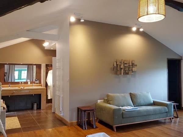 chambre-hote-manoir-courbiac-piscine