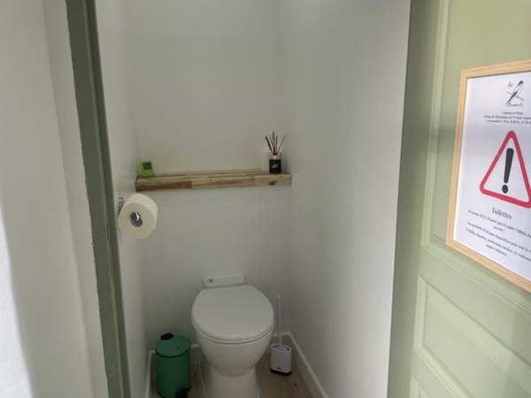 Toilette chambre verte