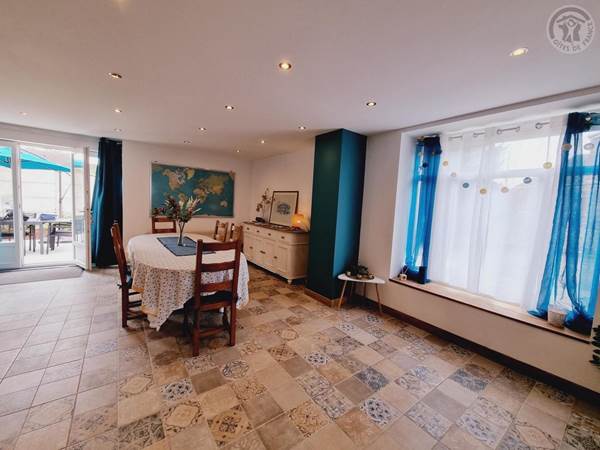 Salle à manger pour 11 personnes dans un logement près de Lille