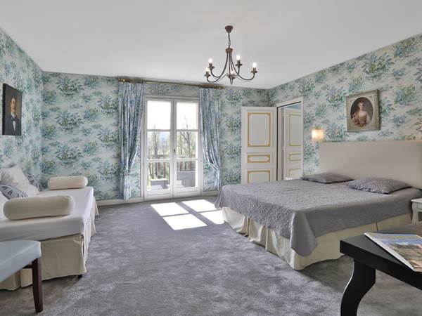 Gîte Junior Suite Gentilhommière avec Chambre 25 PMR - balcon vue parc