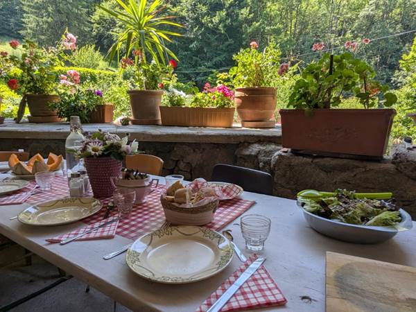 A table !