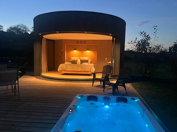 Chambre & jacuzzi nuit paysage