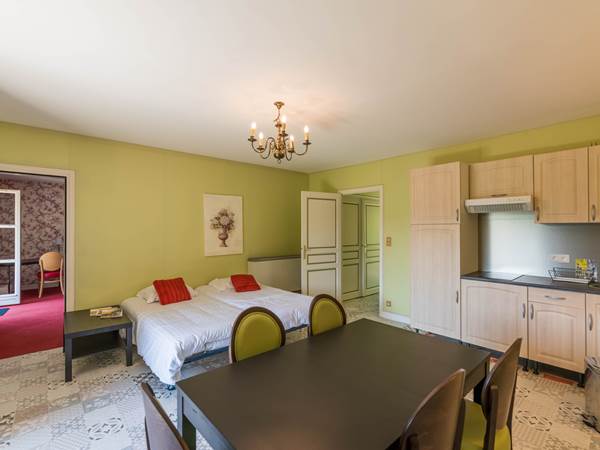 Junior suite et gîte de charme 35/36 avec 2 couchages lit 90 dans salon séjour