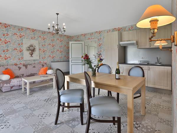 Gîte Junior Suite Gentilhommière 31-32 de 2 à 6 personnes - Cuisine séjour possibilité 2 couchages clic-clac