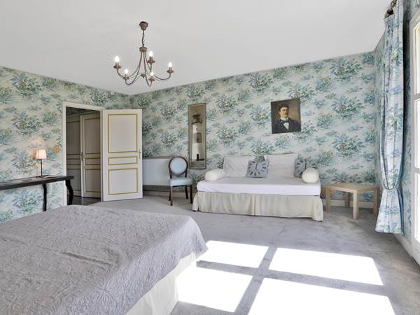 Gîte Junior Suite Gentilhommière avec Chambre accessible PMR 25 en RdC 24 -25 - 2 à 4 couchages