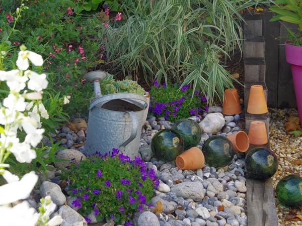 Le jardin devant la terrasse de La Grange