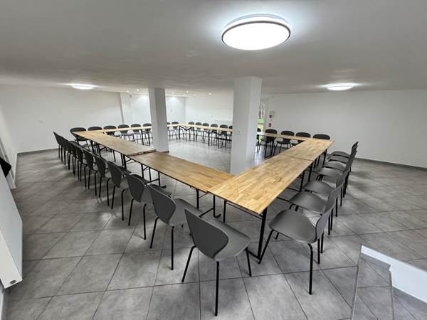 salle-confluence-configuration-u-seminaire.jpg