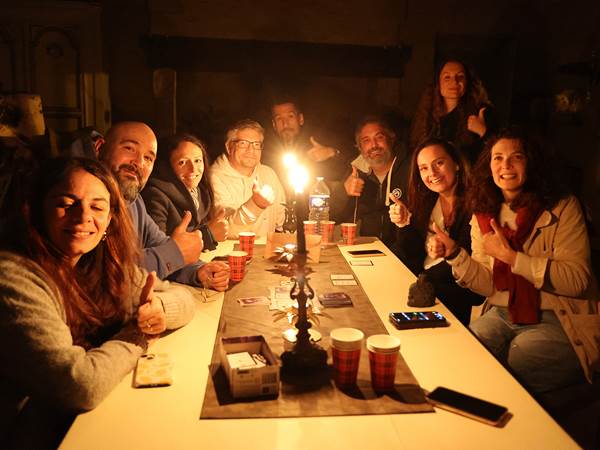 Plongez dans le mystère d'Hantise : une enquête immersive et paranormale au cœur des couloirs historiques du Château de Saint-Chamarand.