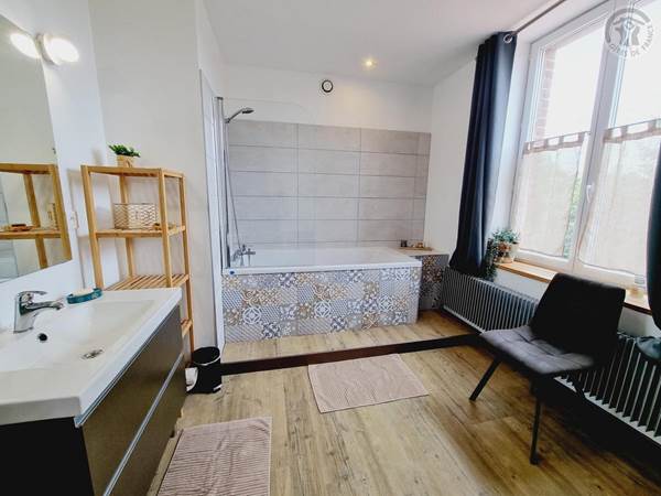 Un logement tout équipé pour un week-end ou une semaine de vacances entre amis  dans le Nord près de Lille