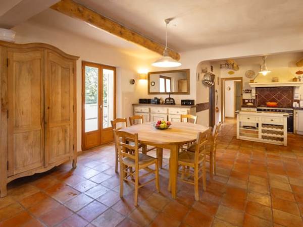 Grande salle à manger 