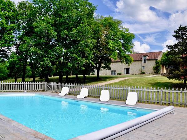 Ancienne Bergerie renovée avec grand confort en Dordogne-presta