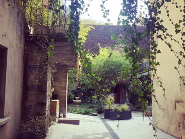 cour intérieure au calme