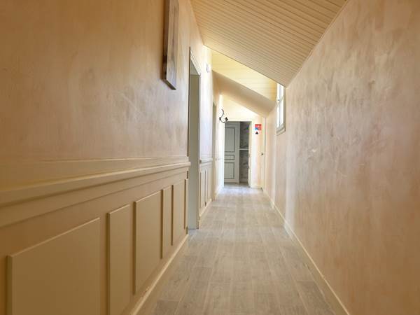 Couloir second niveau annexe 37 - 42