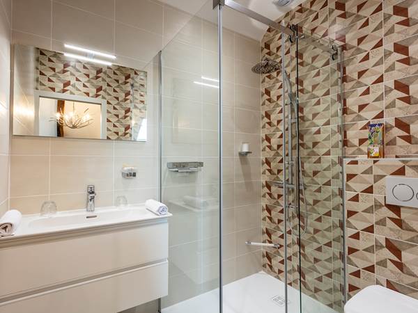 Les Enclos Secrets-Chambre Nina RICCI 8