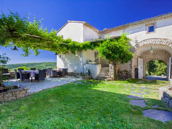 mas - terrasse - patio - gard - cevennes