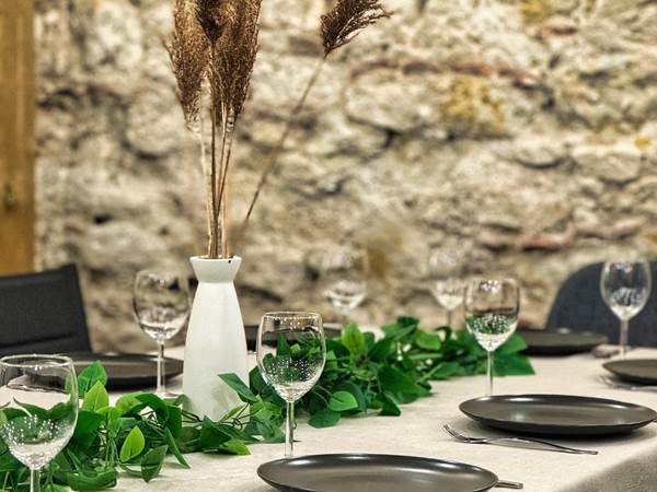 table-decorée-cottage-soirée-location-lauragaise.jpg