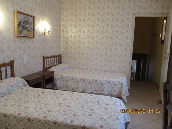 Gite des Oliviers Valros - chambre 2 lits 3
