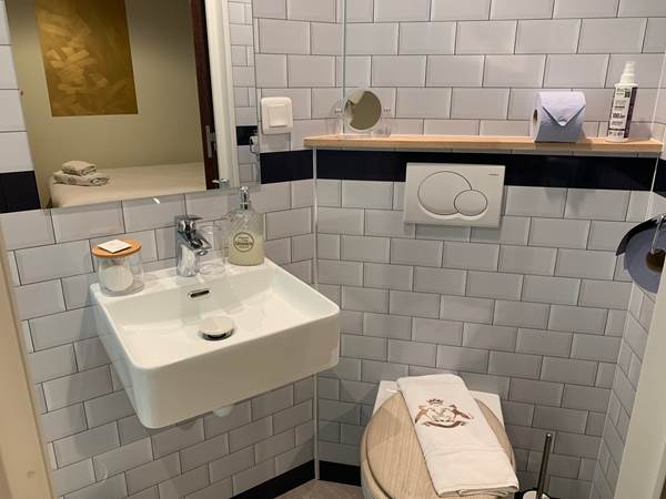 Nouvelle salle de bain métro