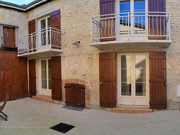 Cour-fermee