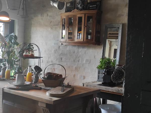 L'atelier de la chambre d'hôtes brindilles , pour y pendre le petit déjeuner et dîner