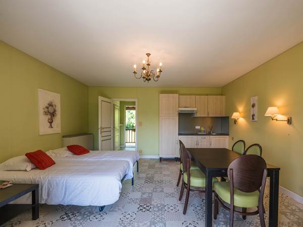 Junior suite et gîte de charme 35/36 avec 2 couchages lit 90 dans salon séjour