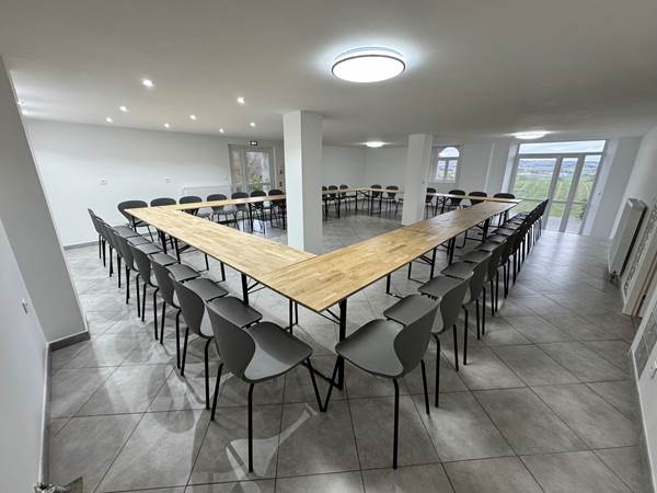 salle-confluence-reunion-seminaire-vue-campagne.jpg