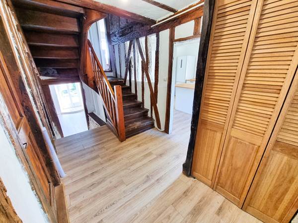 entree-escaliers-charme-ancien-lauragaise.jpg