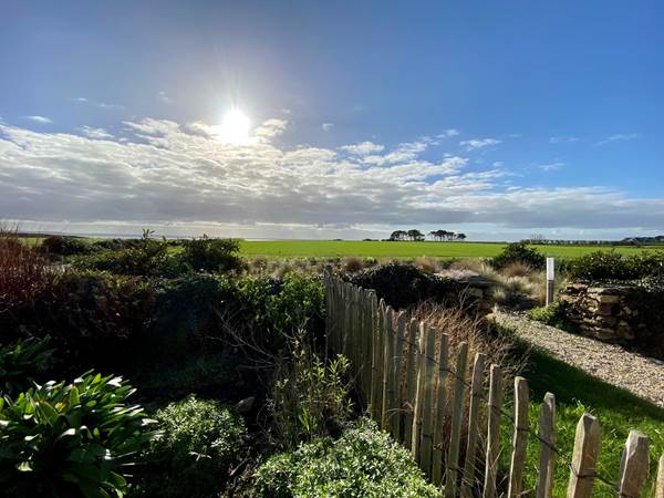 Vue dégagée depuis les gîtes La Grange et Le Jardin de l'Ecurie