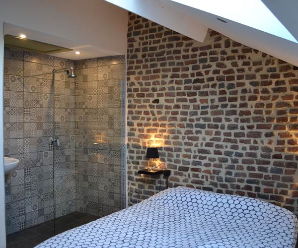 chambre 4 douche