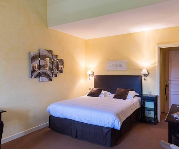 Chambre quadruple Marron Château