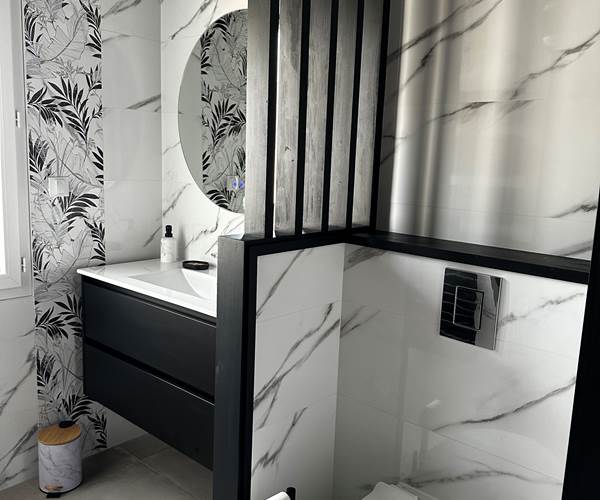 Logement 3 Evasion LE MAINE LOREVA CONSTANT vue salle de bain