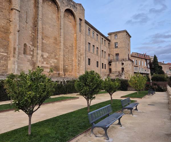 Jardin Cathédrale St Nazaire