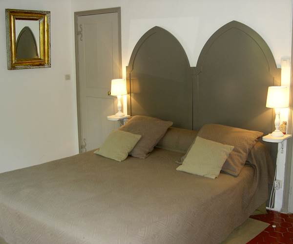 La Tour lit en 160 clm x 200 cm
