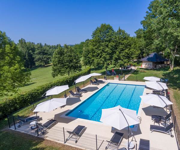 Piscine au coeur du parc de 10 hectares